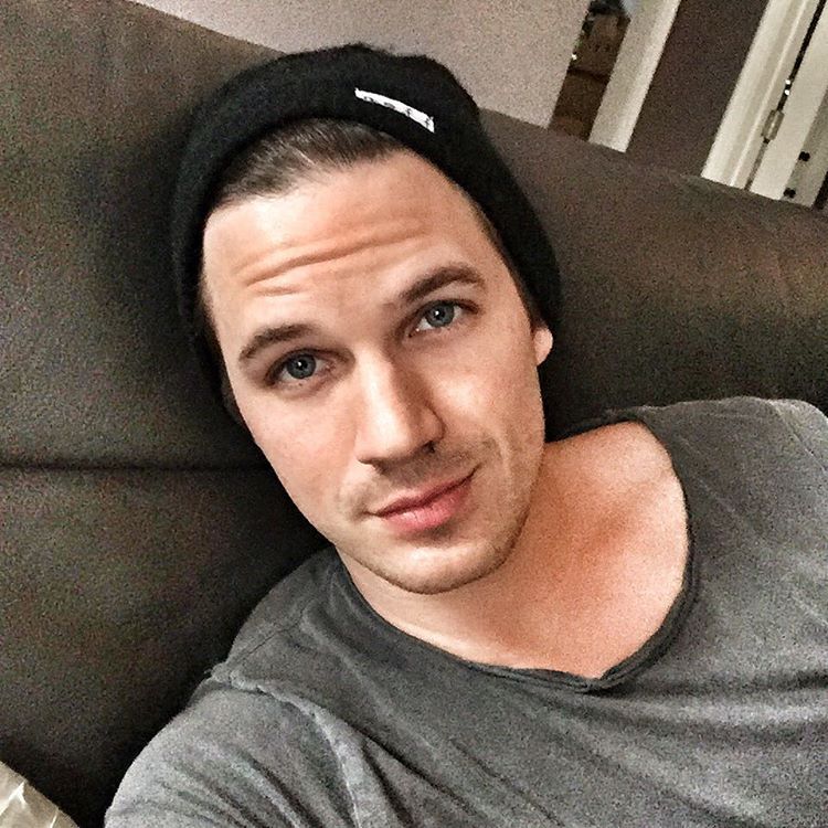 <em>Eduardo Cabezas </em>