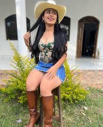 <em>Valentina </em>Hernández